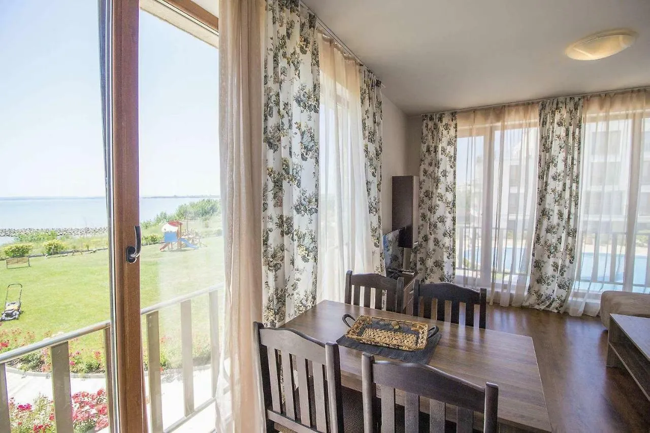 Apartment Diamond Burgas 0*,
